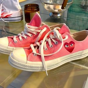 Adorable pink Comme des Garçons Play sneakers new never worn.Women’s 11 men’s 9